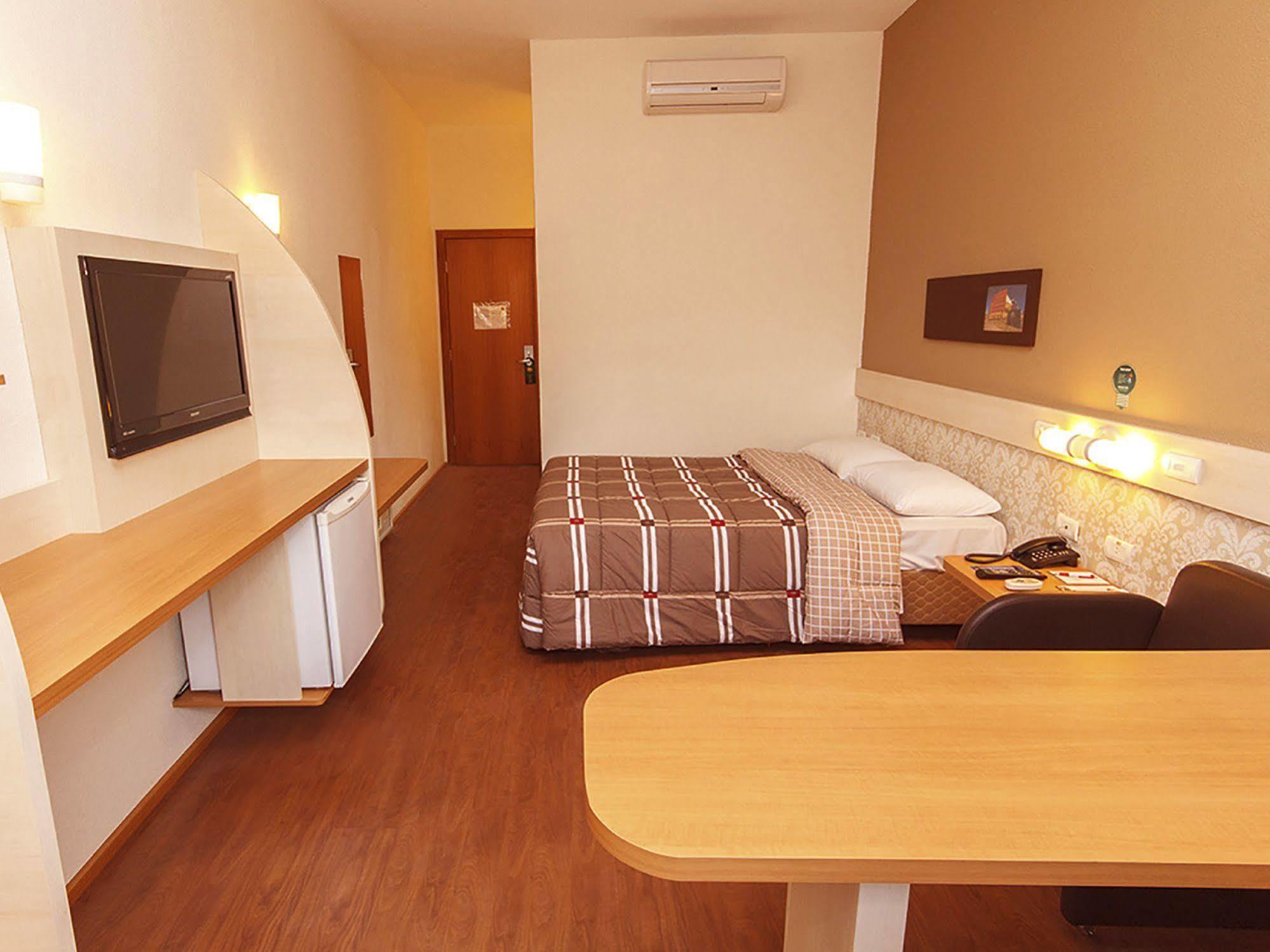Hotel 10 Ponta Grossa Ponta Grossa  Buitenkant foto